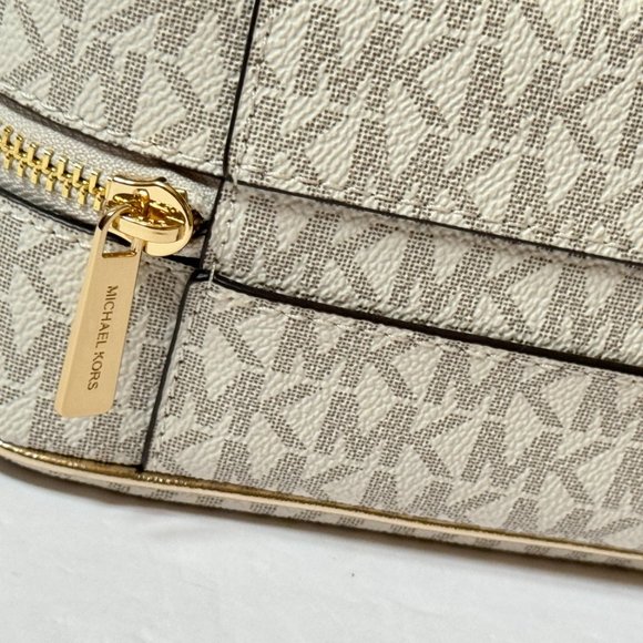 Michael Kors Jet Set Travel Large Hanging Toiletry Case Travel Pouch MK Vanilla